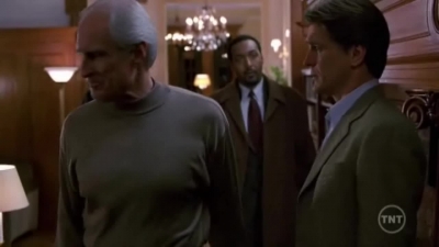 LAW_AND_ORDER_-_E10X19_SURRENDER_DOROTHY_023.jpg