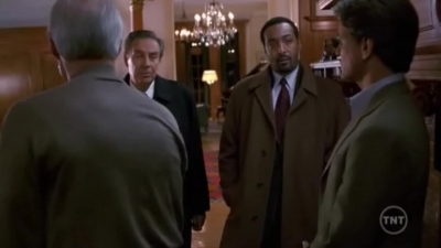 LAW_AND_ORDER_-_E10X19_SURRENDER_DOROTHY_027.jpg