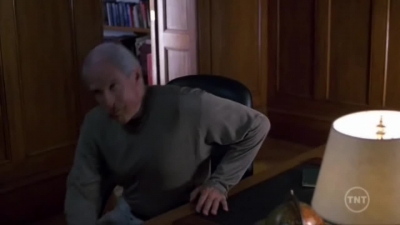 LAW_AND_ORDER_-_E10X19_SURRENDER_DOROTHY_030.jpg