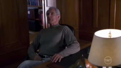 LAW_AND_ORDER_-_E10X19_SURRENDER_DOROTHY_041.jpg