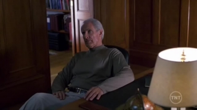 LAW_AND_ORDER_-_E10X19_SURRENDER_DOROTHY_050.jpg
