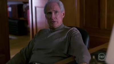 LAW_AND_ORDER_-_E10X19_SURRENDER_DOROTHY_051.jpg