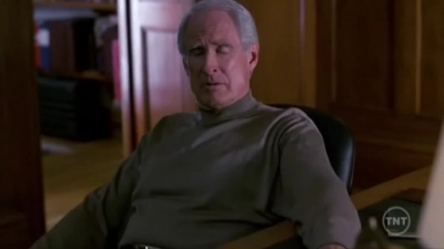 LAW_AND_ORDER_-_E10X19_SURRENDER_DOROTHY_054.jpg
