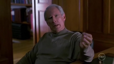 LAW_AND_ORDER_-_E10X19_SURRENDER_DOROTHY_069.jpg
