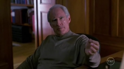 LAW_AND_ORDER_-_E10X19_SURRENDER_DOROTHY_079.jpg