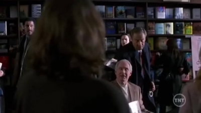 LAW_AND_ORDER_-_E10X19_SURRENDER_DOROTHY_270.jpg