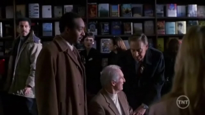 LAW_AND_ORDER_-_E10X19_SURRENDER_DOROTHY_275.jpg
