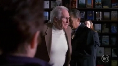 LAW_AND_ORDER_-_E10X19_SURRENDER_DOROTHY_283.jpg