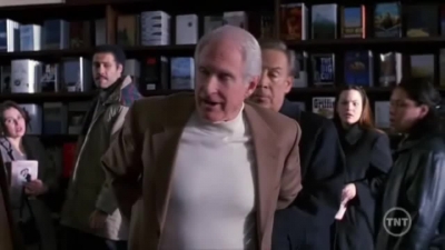 LAW_AND_ORDER_-_E10X19_SURRENDER_DOROTHY_288.jpg