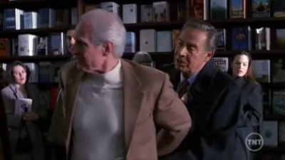 LAW_AND_ORDER_-_E10X19_SURRENDER_DOROTHY_292.jpg
