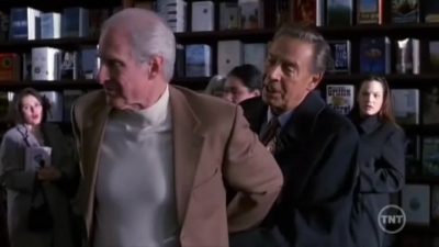 LAW_AND_ORDER_-_E10X19_SURRENDER_DOROTHY_294.jpg