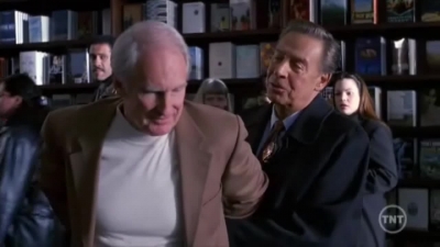 LAW_AND_ORDER_-_E10X19_SURRENDER_DOROTHY_303.jpg