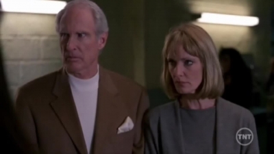 LAW_AND_ORDER_-_E10X19_SURRENDER_DOROTHY_327.jpg