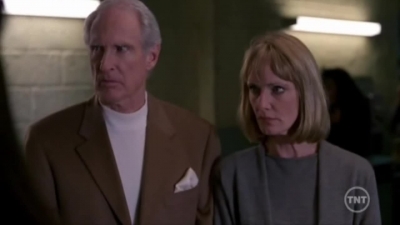 LAW_AND_ORDER_-_E10X19_SURRENDER_DOROTHY_329.jpg