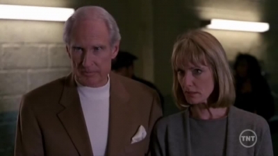 LAW_AND_ORDER_-_E10X19_SURRENDER_DOROTHY_355.jpg