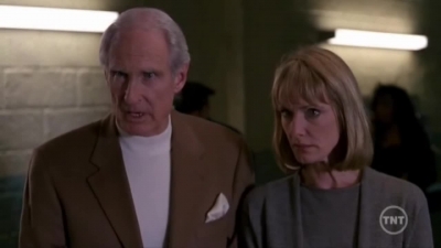 LAW_AND_ORDER_-_E10X19_SURRENDER_DOROTHY_356.jpg