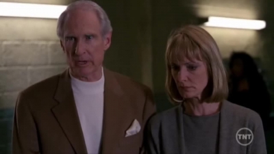 LAW_AND_ORDER_-_E10X19_SURRENDER_DOROTHY_369.jpg