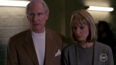 LAW_AND_ORDER_-_E10X19_SURRENDER_DOROTHY_371.jpg