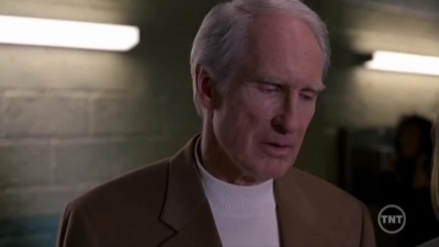 LAW_AND_ORDER_-_E10X19_SURRENDER_DOROTHY_377.jpg