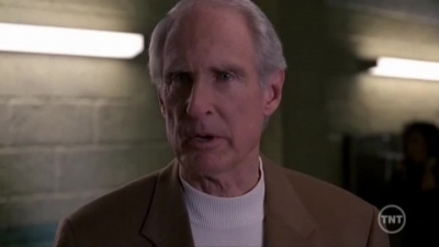 LAW_AND_ORDER_-_E10X19_SURRENDER_DOROTHY_387.jpg