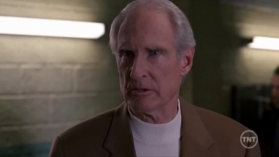 LAW_AND_ORDER_-_E10X19_SURRENDER_DOROTHY_402.jpg