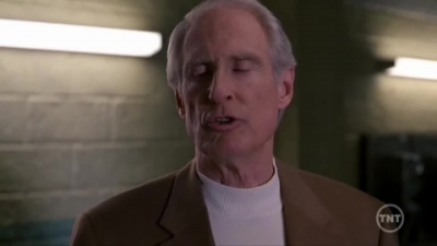 LAW_AND_ORDER_-_E10X19_SURRENDER_DOROTHY_416.jpg