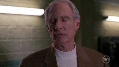 LAW_AND_ORDER_-_E10X19_SURRENDER_DOROTHY_417.jpg