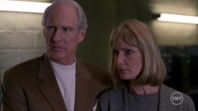 LAW_AND_ORDER_-_E10X19_SURRENDER_DOROTHY_445.jpg