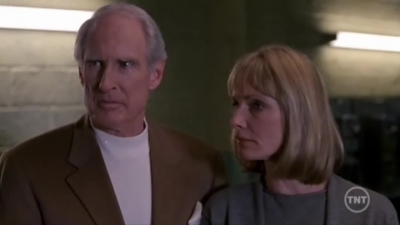 LAW_AND_ORDER_-_E10X19_SURRENDER_DOROTHY_453.jpg