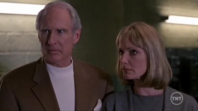 LAW_AND_ORDER_-_E10X19_SURRENDER_DOROTHY_454.jpg