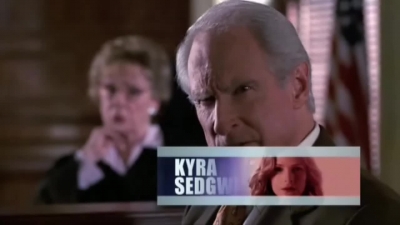 LAW_AND_ORDER_-_E10X19_SURRENDER_DOROTHY_635.jpg