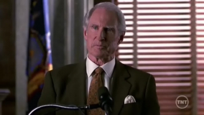 LAW_AND_ORDER_-_E10X19_SURRENDER_DOROTHY_684.jpg
