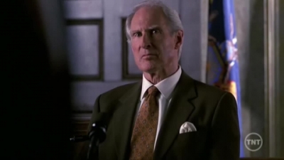 LAW_AND_ORDER_-_E10X19_SURRENDER_DOROTHY_686.jpg