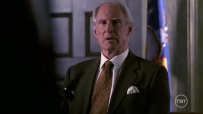 LAW_AND_ORDER_-_E10X19_SURRENDER_DOROTHY_688.jpg