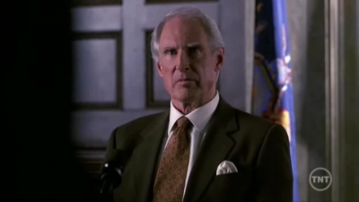 LAW_AND_ORDER_-_E10X19_SURRENDER_DOROTHY_723.jpg