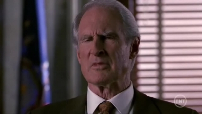 LAW_AND_ORDER_-_E10X19_SURRENDER_DOROTHY_736.jpg