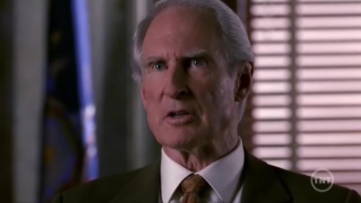 LAW_AND_ORDER_-_E10X19_SURRENDER_DOROTHY_760.jpg