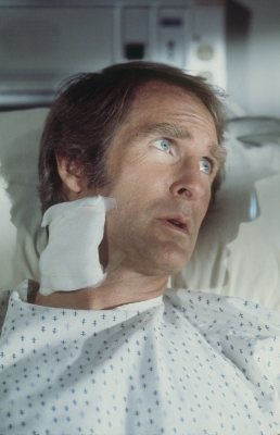 MARCUS_WELBY_MD_-_E7X04_THE_LIE_STILLS_002.jpg
