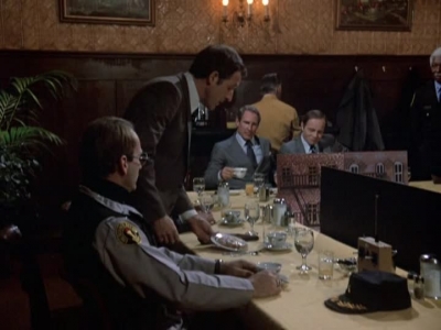 HILL_STREET_BLUES_-_E1X12_I_NEVER_PROMISED_YOU_A_ROSE_MARVIN_084.jpg