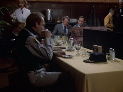 HILL_STREET_BLUES_-_E1X12_I_NEVER_PROMISED_YOU_A_ROSE_MARVIN_103.jpg