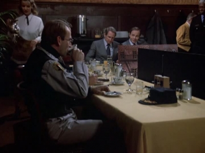 HILL_STREET_BLUES_-_E1X12_I_NEVER_PROMISED_YOU_A_ROSE_MARVIN_104.jpg