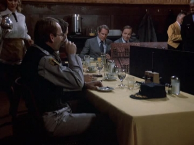 HILL_STREET_BLUES_-_E1X12_I_NEVER_PROMISED_YOU_A_ROSE_MARVIN_107.jpg