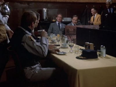 HILL_STREET_BLUES_-_E1X12_I_NEVER_PROMISED_YOU_A_ROSE_MARVIN_114.jpg