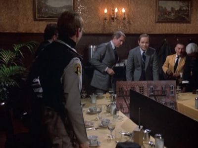 HILL_STREET_BLUES_-_E1X12_I_NEVER_PROMISED_YOU_A_ROSE_MARVIN_220.jpg