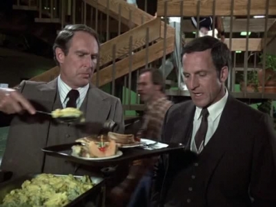 HILL_STREET_BLUES_-_E1X16_JUNGLE_MADNESS_PT_1_533.jpg