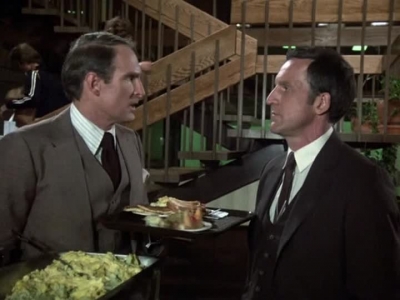HILL_STREET_BLUES_-_E1X16_JUNGLE_MADNESS_PT_1_572.jpg