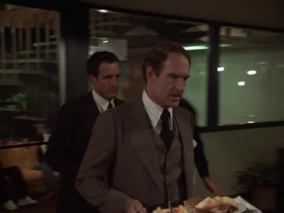HILL_STREET_BLUES_-_E1X16_JUNGLE_MADNESS_PT_1_650.jpg