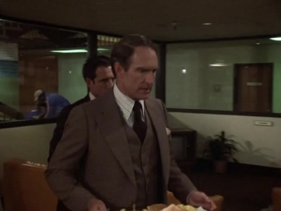 HILL_STREET_BLUES_-_E1X16_JUNGLE_MADNESS_PT_1_655.jpg