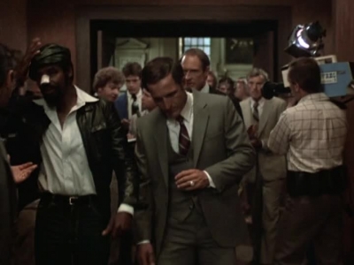 HILL_STREET_BLUES_-_E1X17_JUNGLE_MADNESS_PT_2__490.jpg