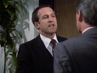 HILL_STREET_BLUES_-_E2X11_FREEDOMS_LAST_STAND_033.jpg